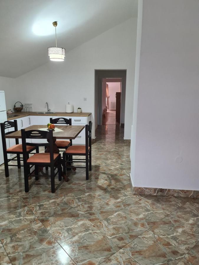 Js Apartmani Nikšić المظهر الخارجي الصورة