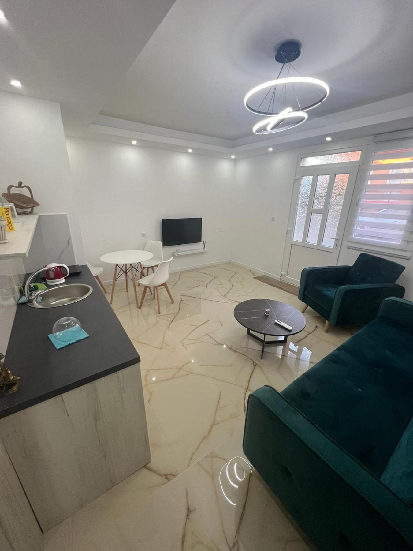 Js Apartmani Nikšić المظهر الخارجي الصورة
